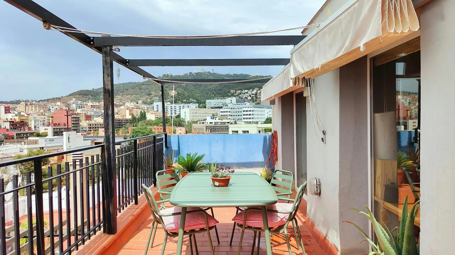Διαμέρισμα Amazing City Views & Terrace! Gracia - Parc Gueell Βαρκελώνη Ισπανία